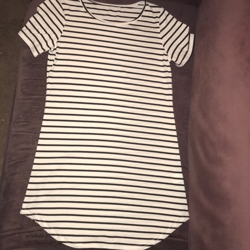 White & black striped t- shirt dress